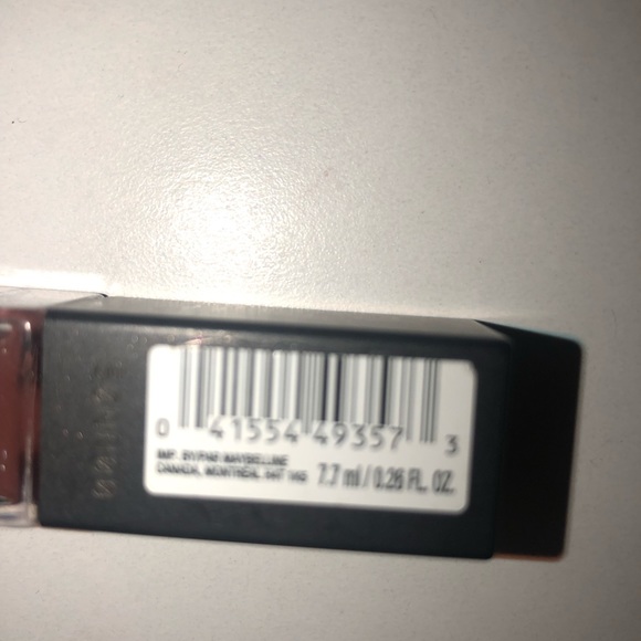 MAYBELLINE VIVID MATTE LIQUID LIPSTICK - Picture 2 of 3